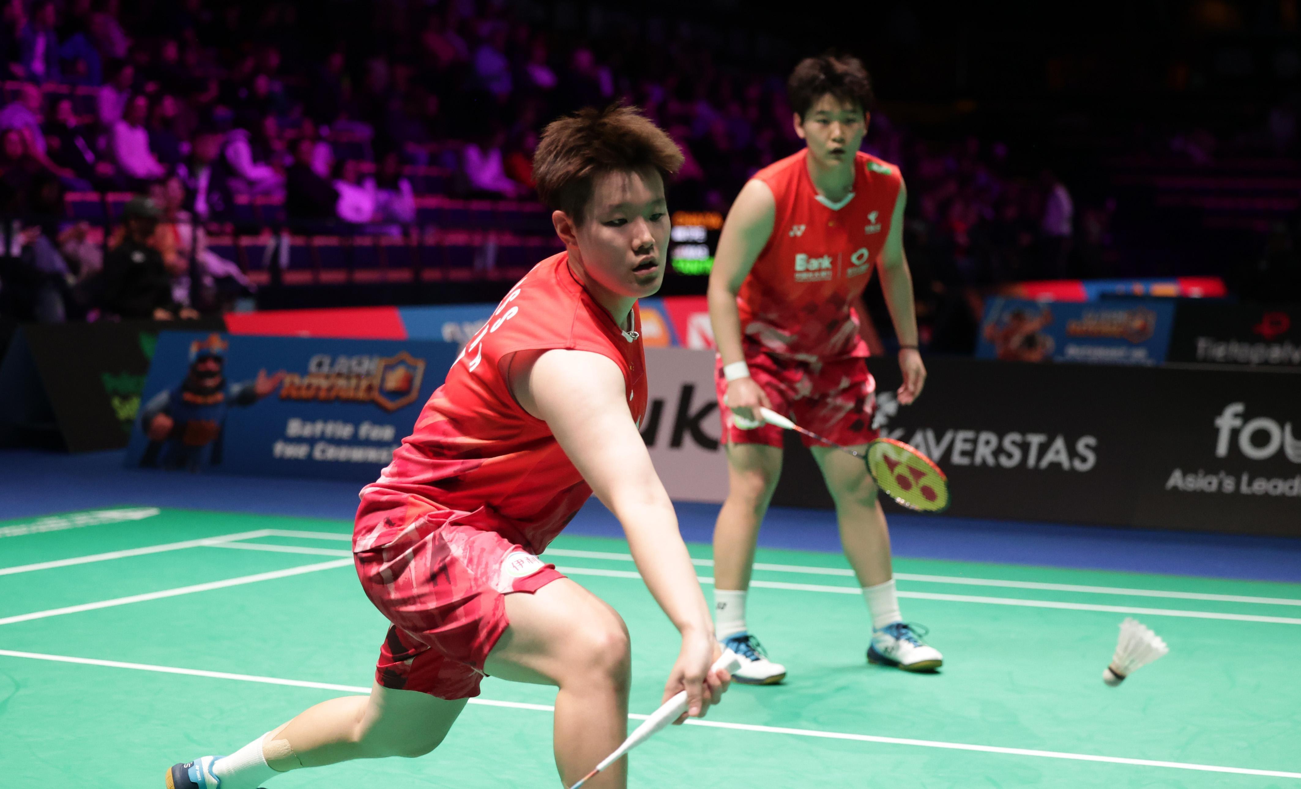 羽毛球明星选手受伤退赛，引发热议