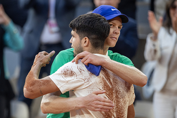 温网险胜美网,阿尔卡拉斯统治全场的简单介绍 温网险胜美网,阿尔卡拉斯统治全场的简单介绍