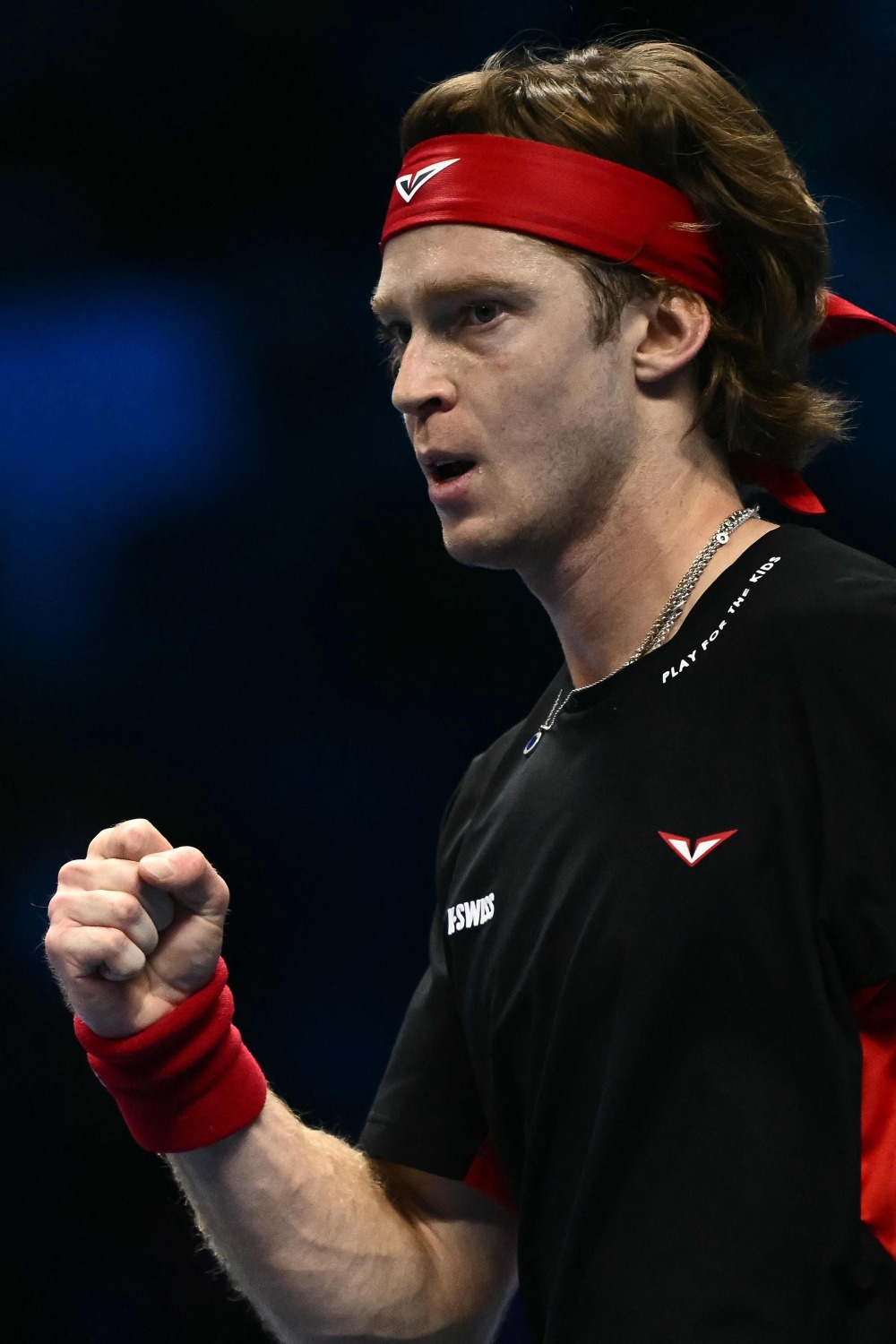 温网绝杀年终总决赛,兹维列夫关键制胜 温网绝杀年终总决赛,兹维列夫关键制胜