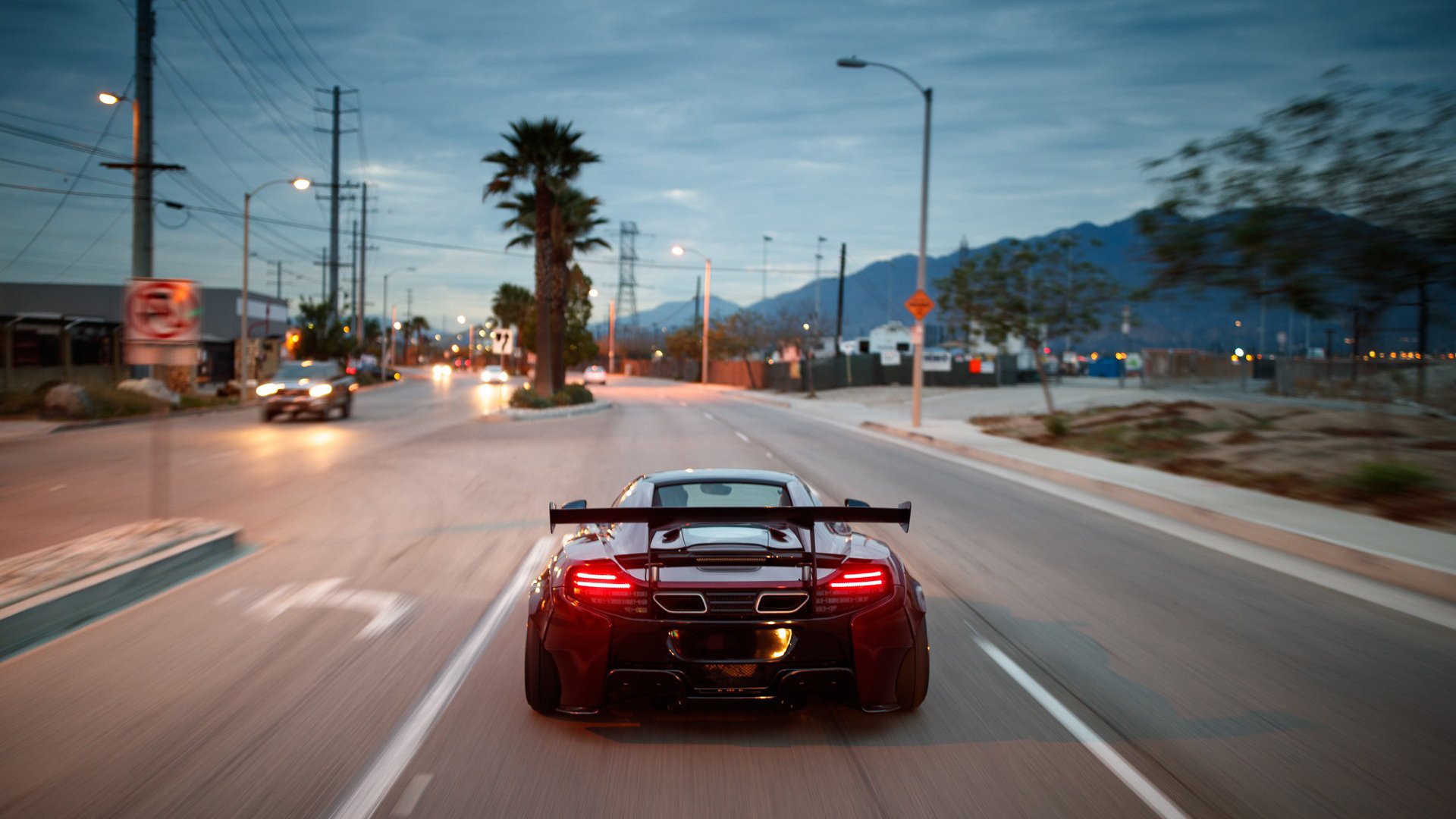 跨越时空的对决，利拉德狂砍60分点燃沙漠，太阳队用团队篮球定义唯一胜利