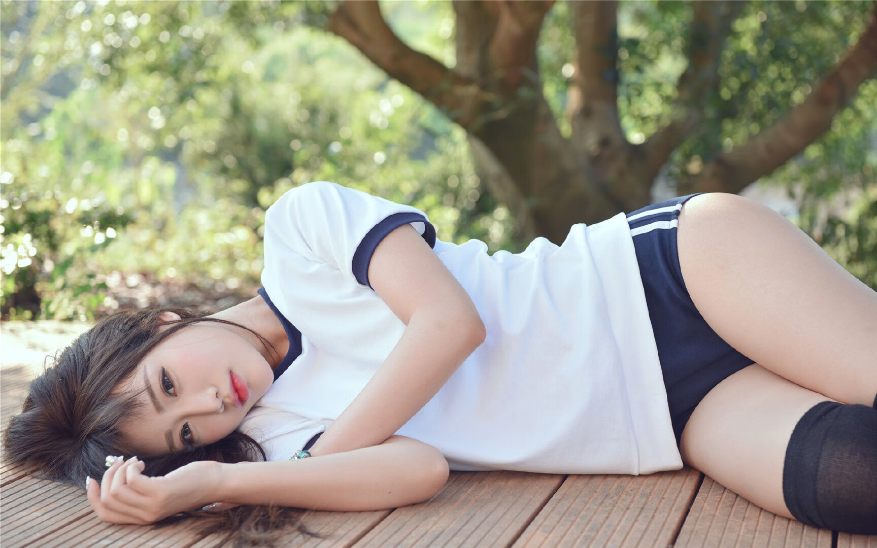 足球与地缘政治的意外对话，格列兹曼绝杀智利险胜伊朗，今夜大场面先生跨越边界