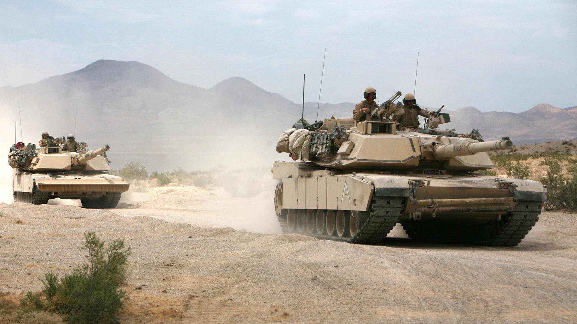 魔杖一挥，新王已立！维斯塔潘巴林演绎魔术圈速，揭幕战即焦点，悬念终结？