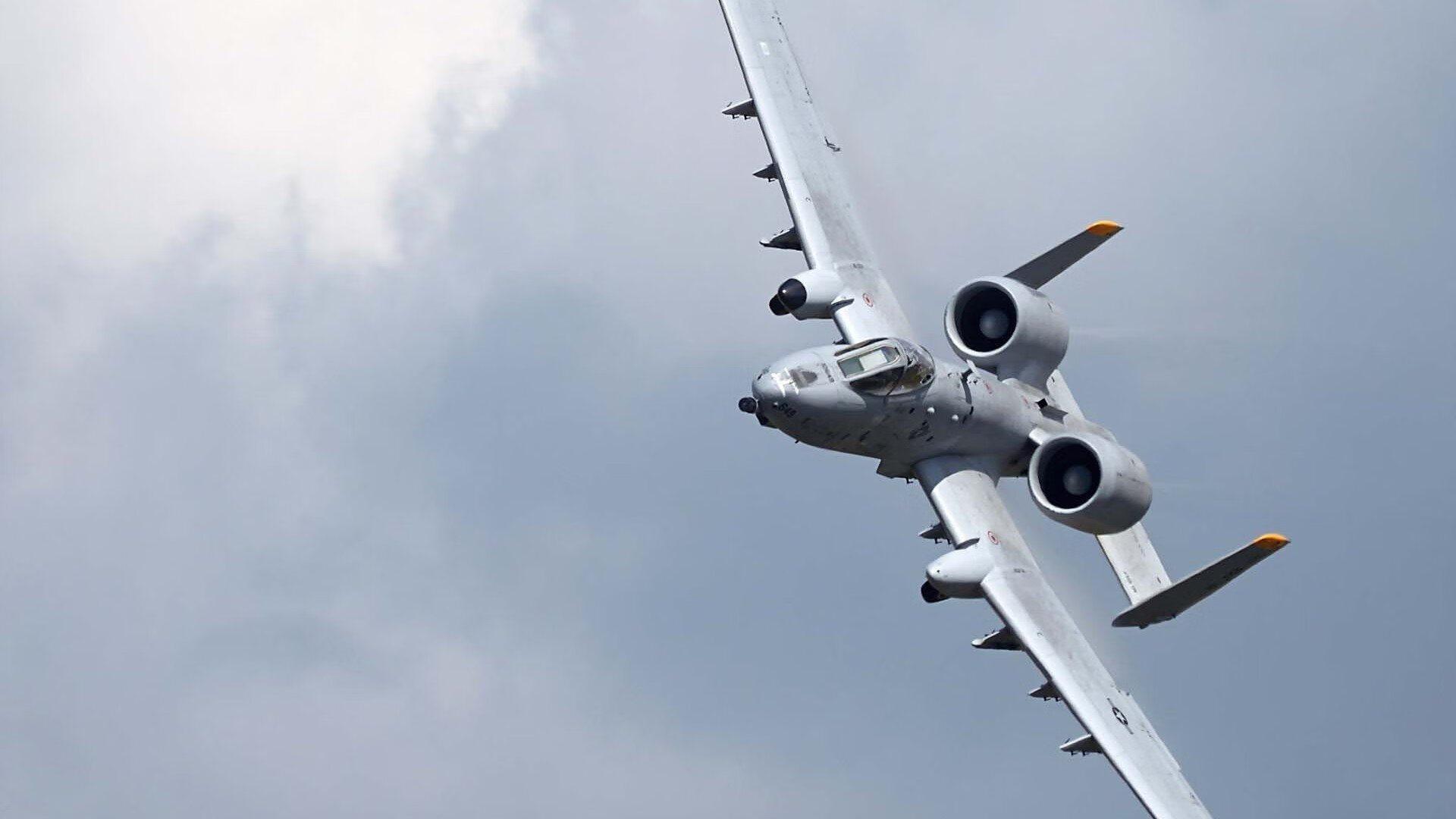 银色闪电撕裂蓝黑铁幕，弗拉霍维奇爆发，雷恩绿茵战车强势碾过国际米兰