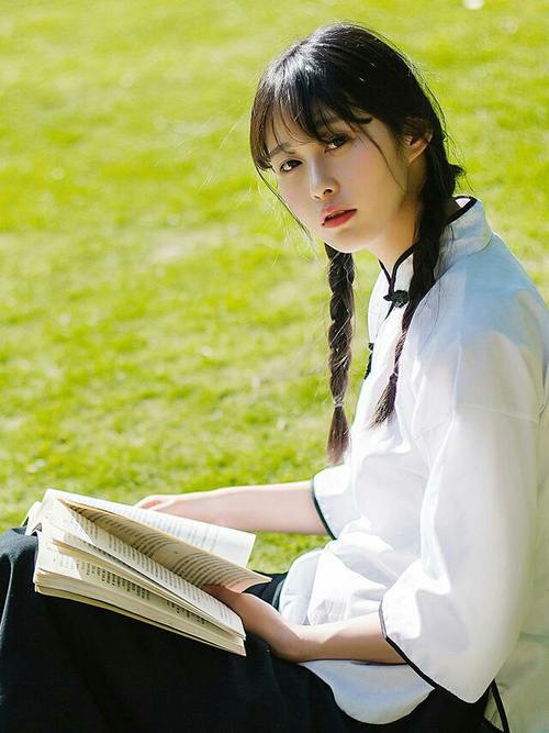 现代足球的森林法则,从卢卡库的狂野咆哮到苏格兰的战术桑巴