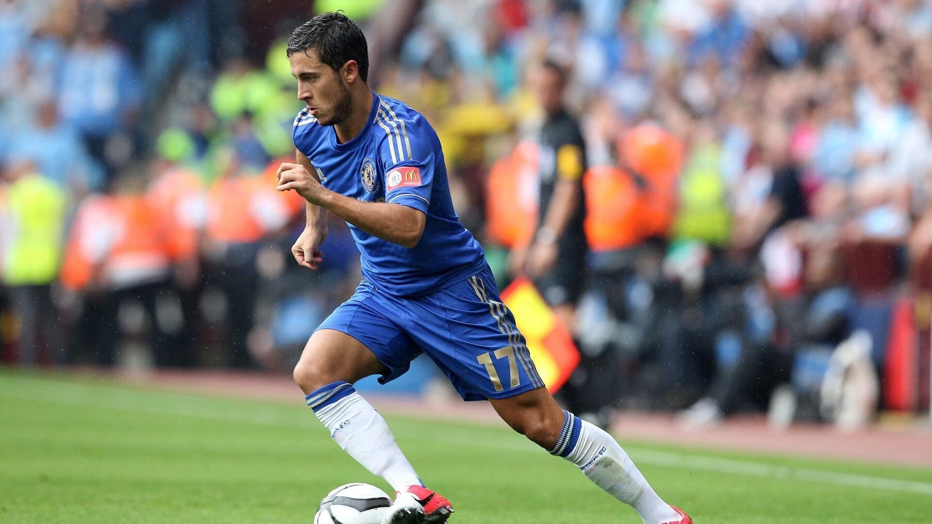 统治绿茵的中场战神—贝林厄姆在多特蒙德对阵罗马一役中的全程高能输出