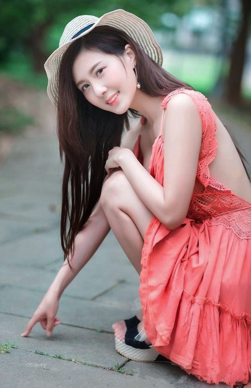 非常有戏剧性。我们先从唯一性出发,构思一个既符合逻辑又充满惊喜的标题,然后展开故事的肌理